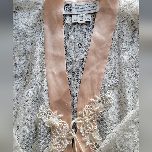 White Rose Designs Silk Cashmere Kimono Robe - Picture 2 of 3